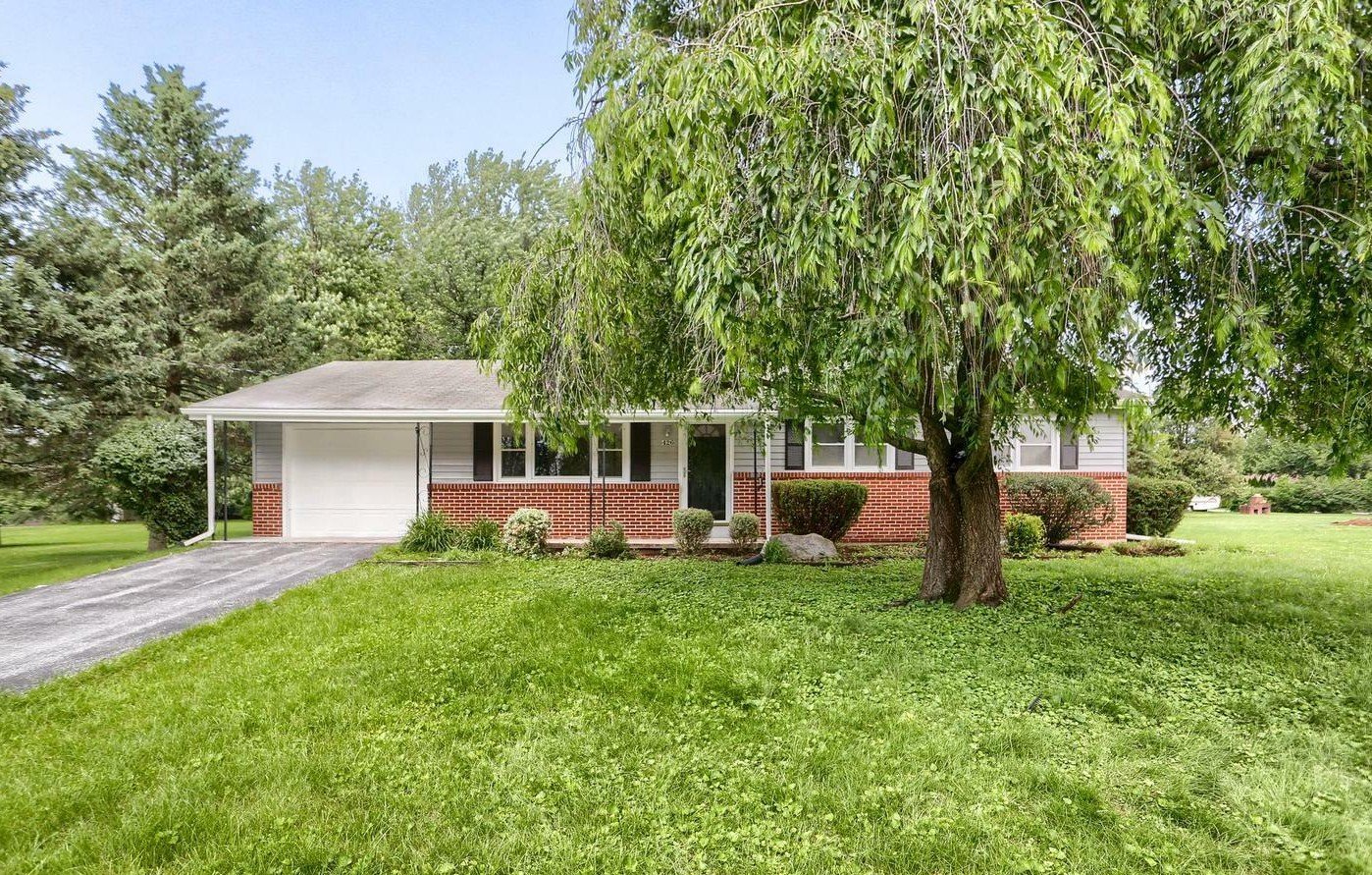 MECHANICSBURG House: 426 Linden St