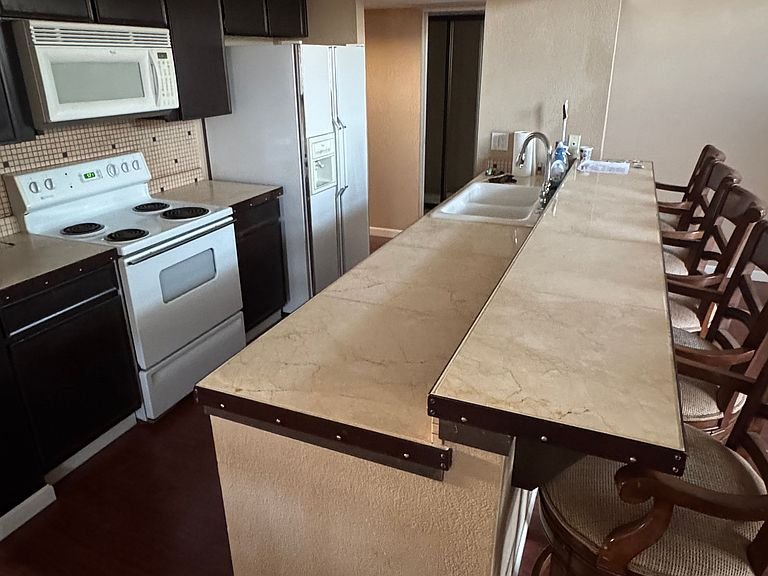 Las Vegas Other: 225 S Wallace Dr,