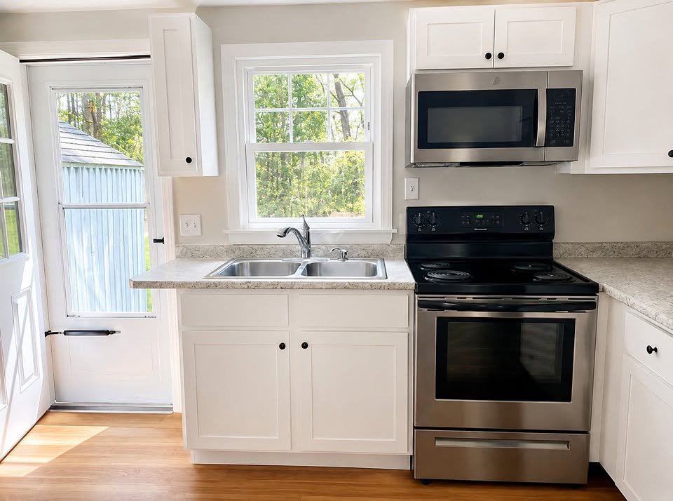 Yarmouth Townhome: 98B Burnell Dr