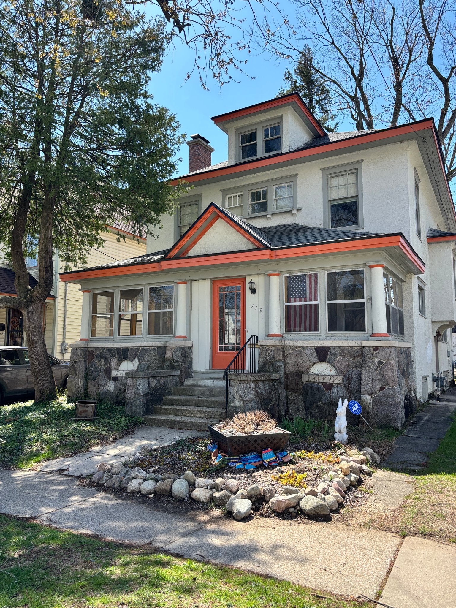 Kalamazoo House: 719 Wheaton Ave.