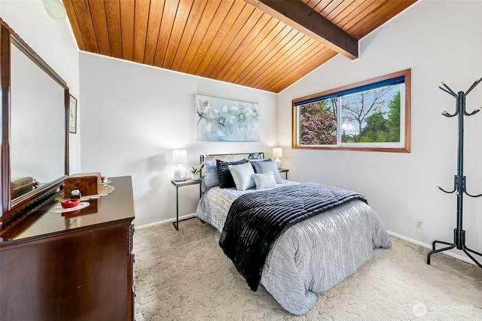 Seattle House: 13739 36th Ave NE Seattle, WA 98125