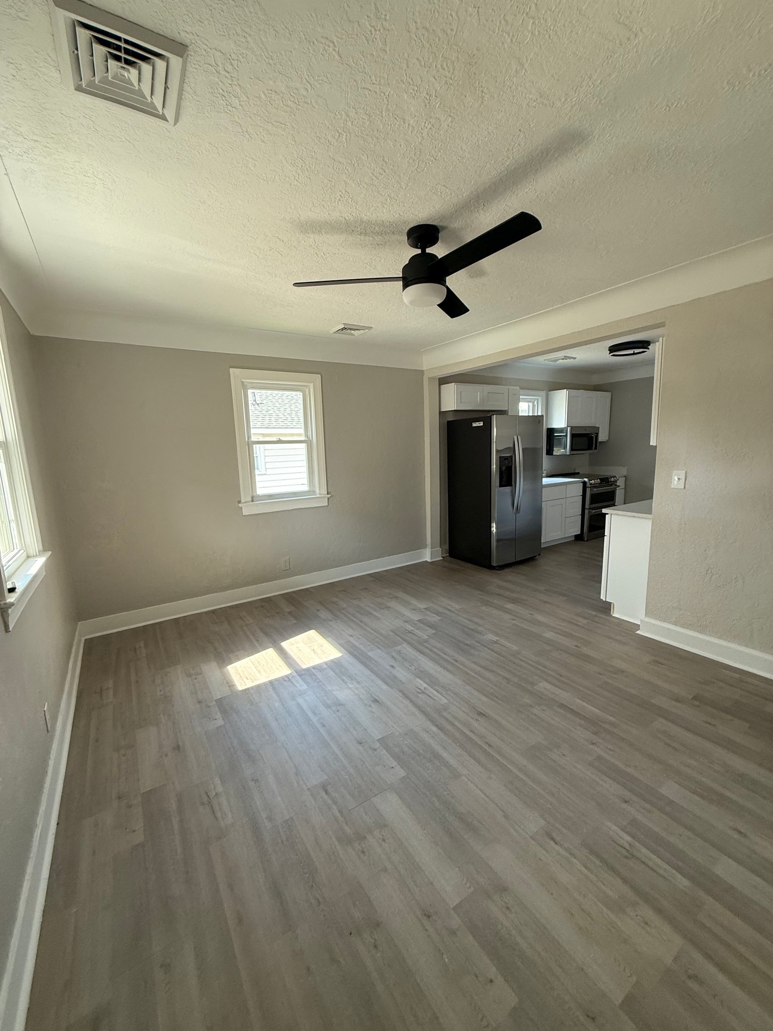 Portsmouth House: 2211 Peach St