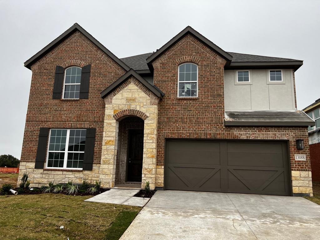 Aubrey House: 13088 Mizell Ln