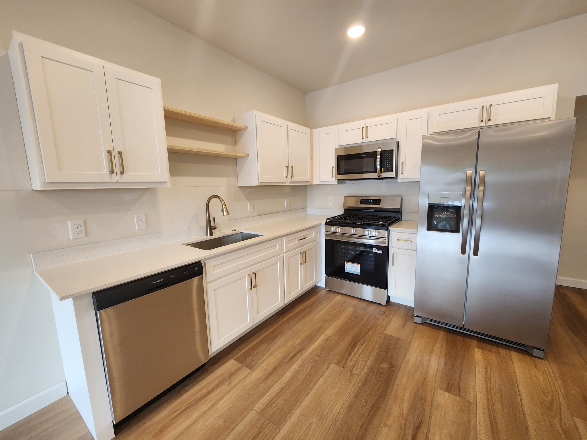 Edmond Townhome: 104 S Walnut St