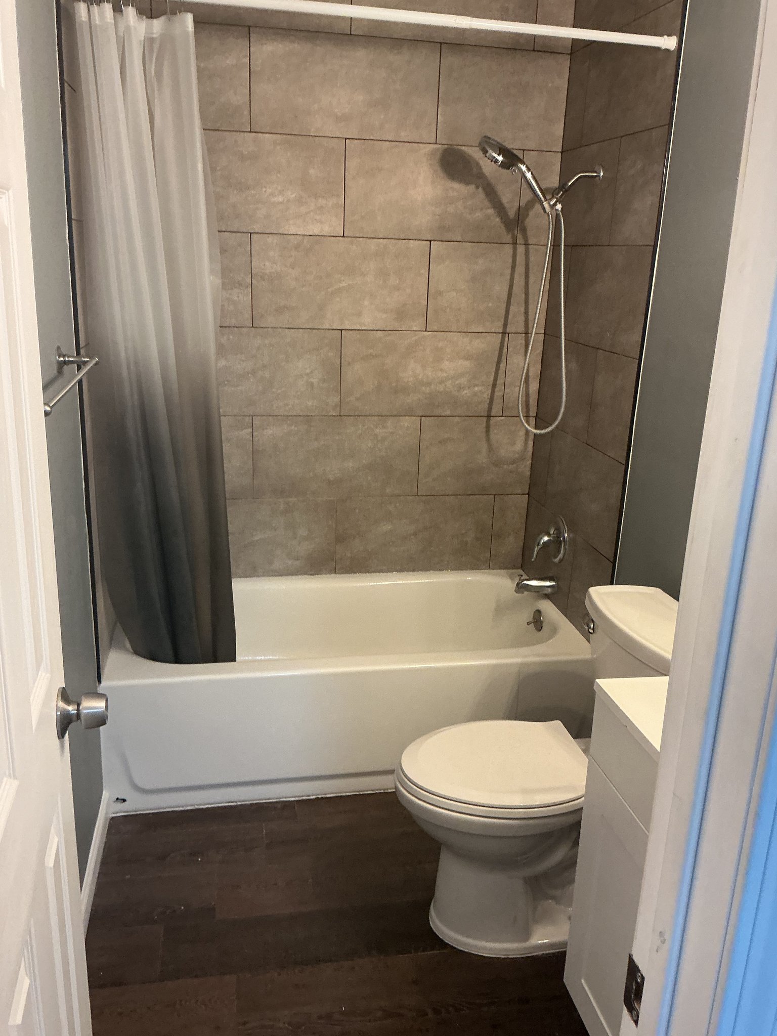 Lamar Apartment: 800 Yucca Drive