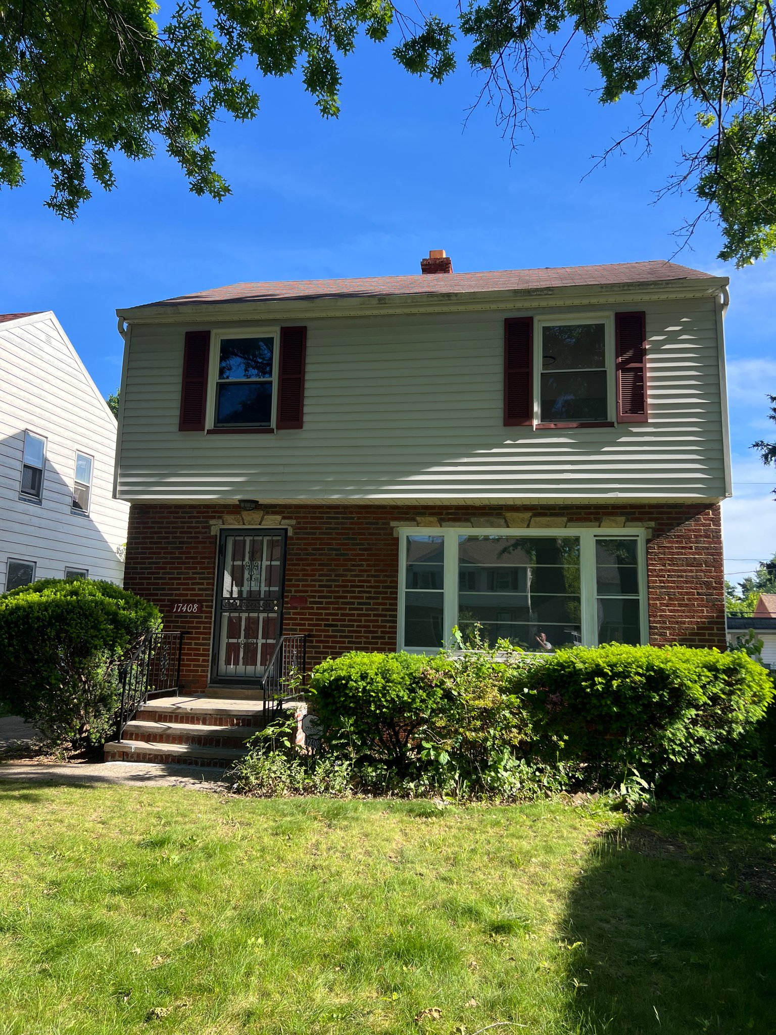 Cleveland House: 17408 Invermere Ave