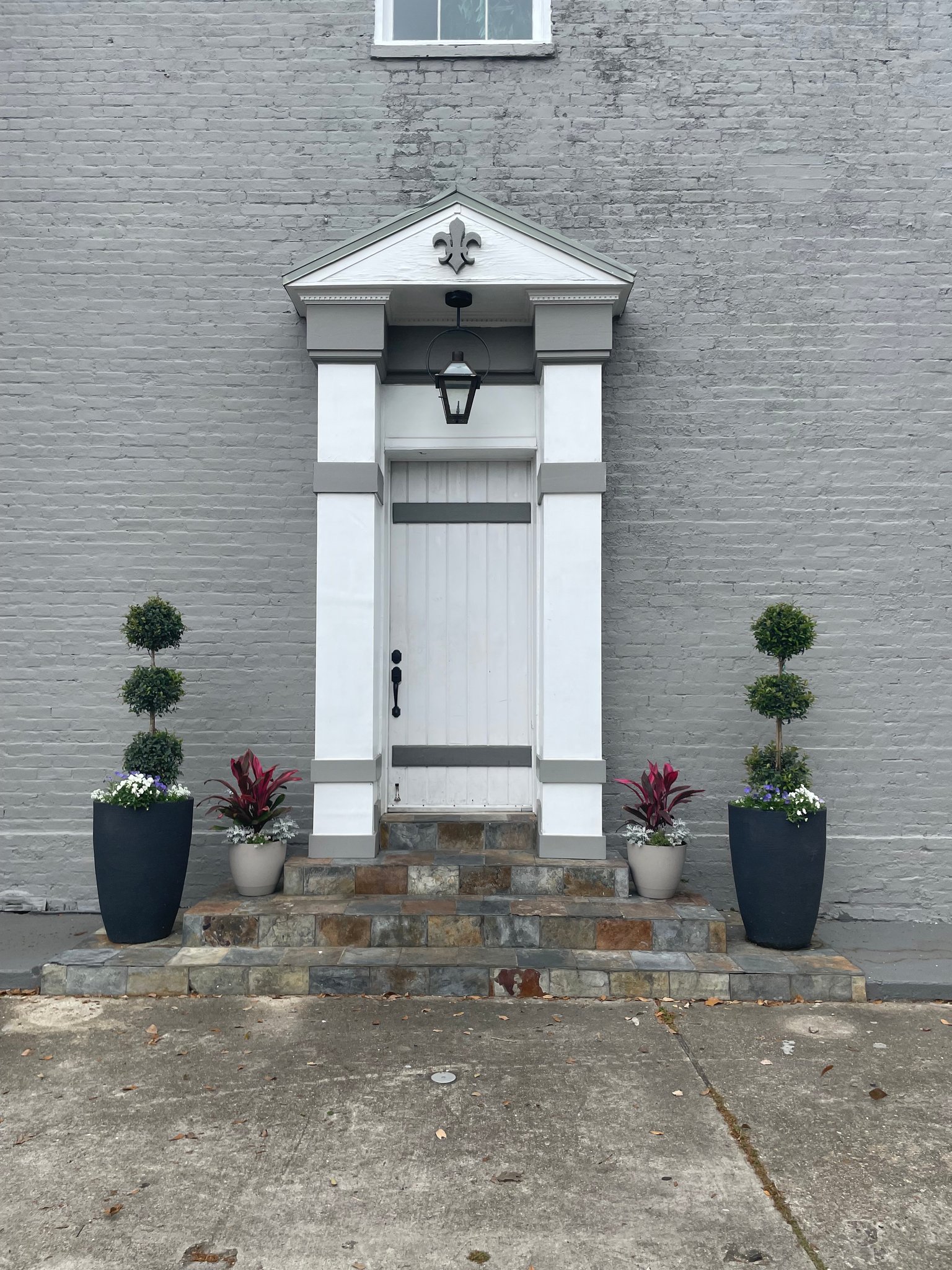 New Orleans Apartment: 1215 Josephine St