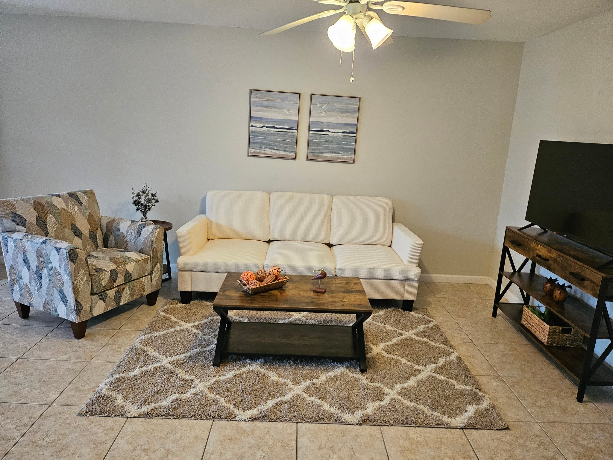 Venice Apartment: 220 Park Blvd N