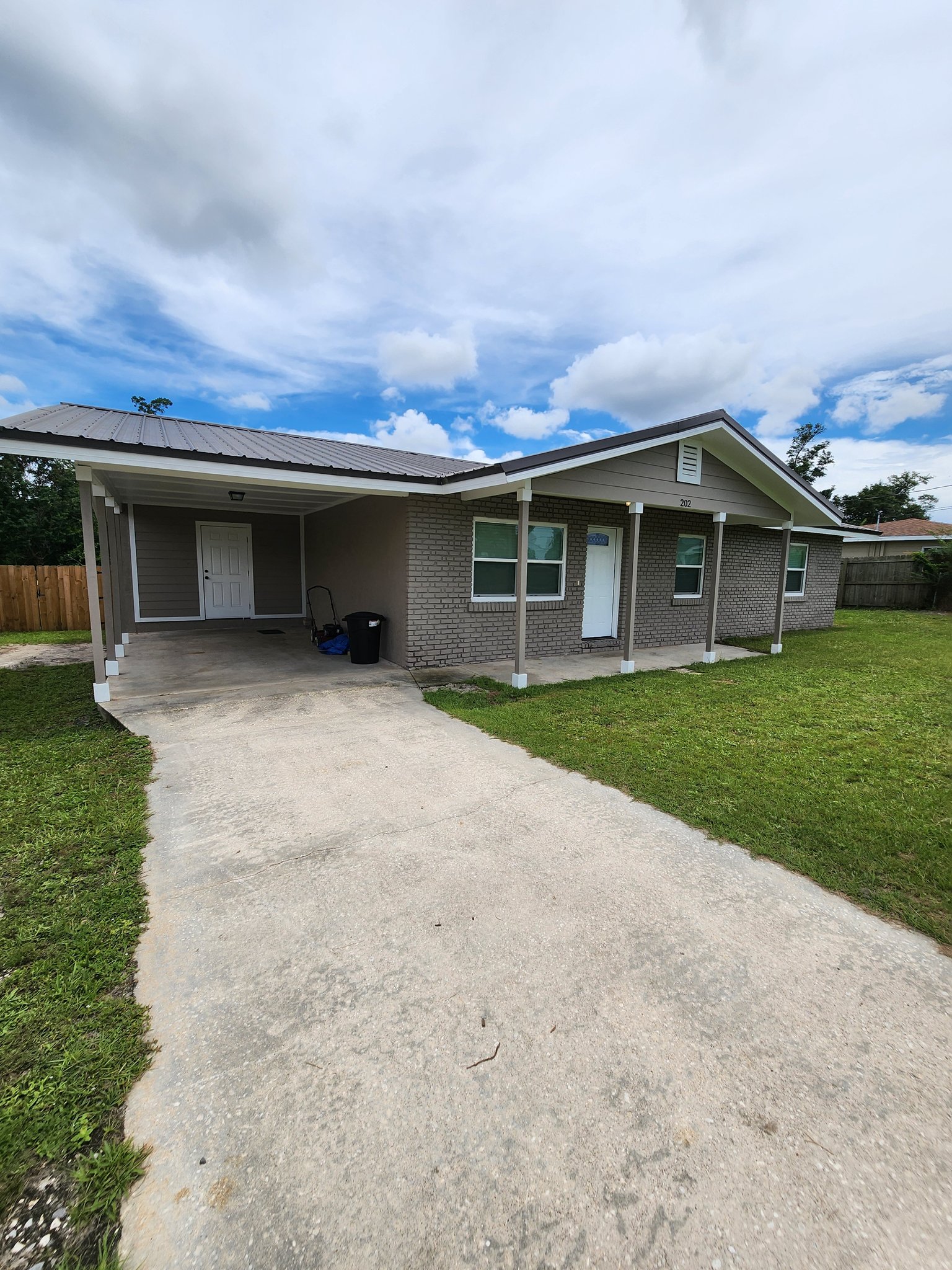 Panama City House: 202 Hill Dr