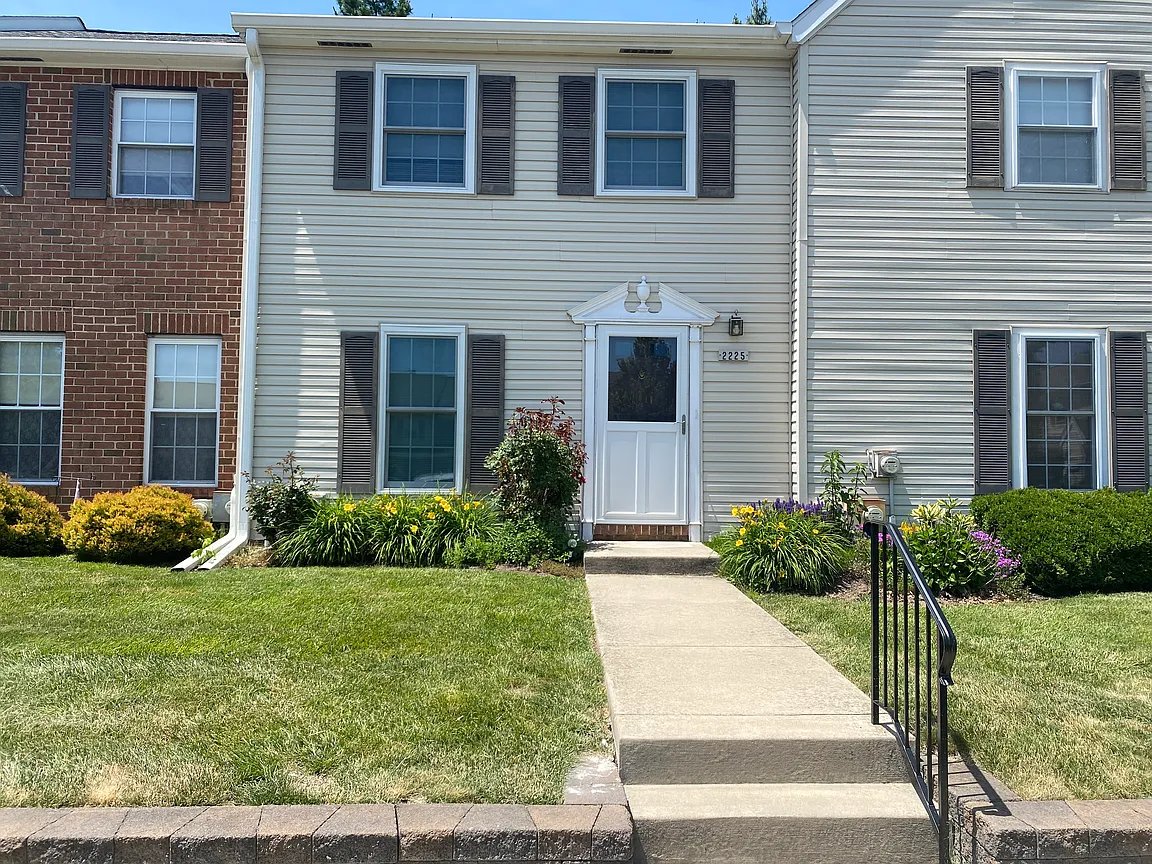 Lansdale House: 2225 Mulberry Ct