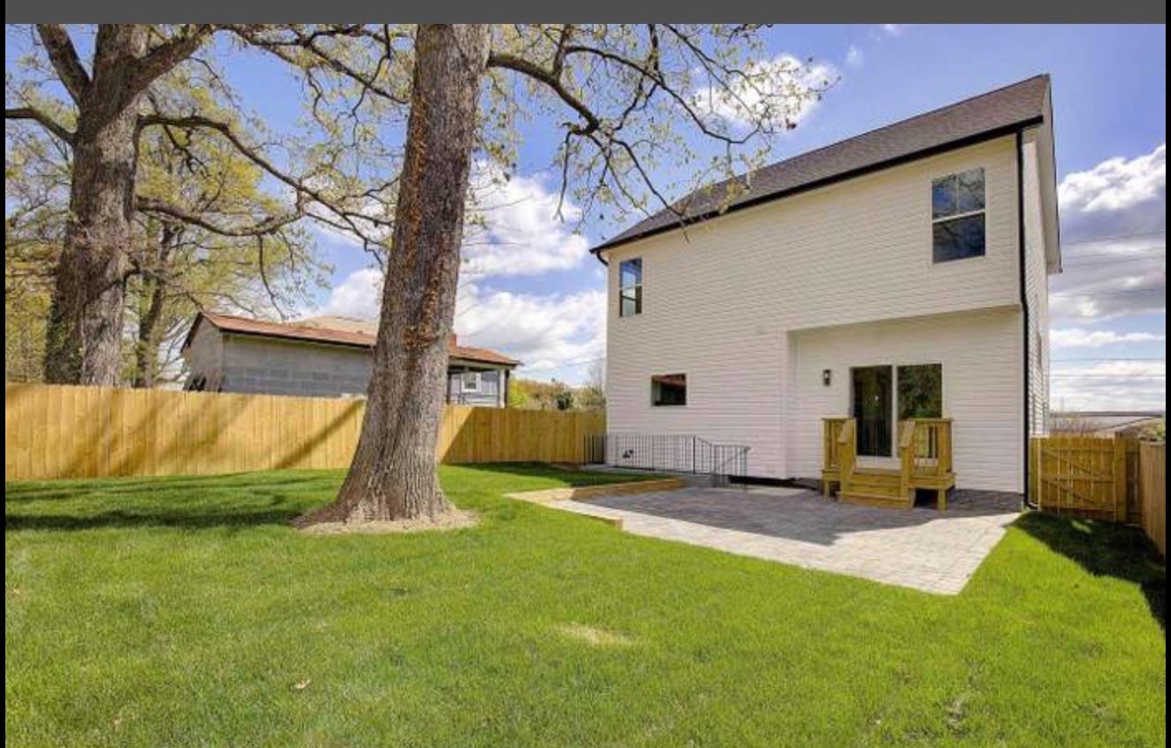 Capitol Heights House: 1303 Capitol Heights Blvd
