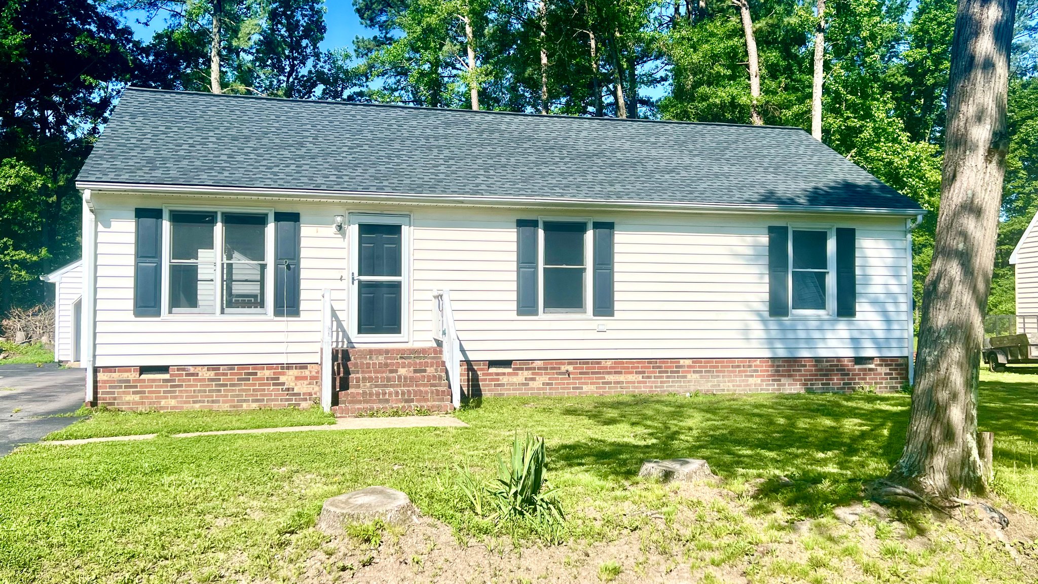 Chester House: 14720 Loren Dr