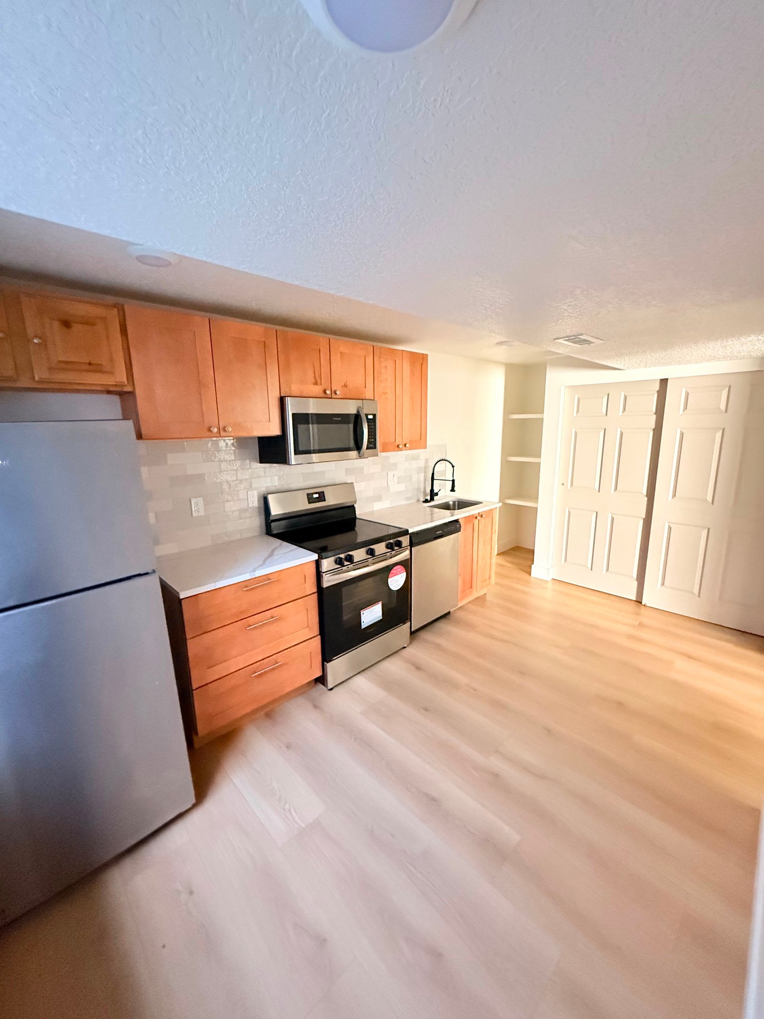 West Jordan House: 3193 W Rachelle Dr