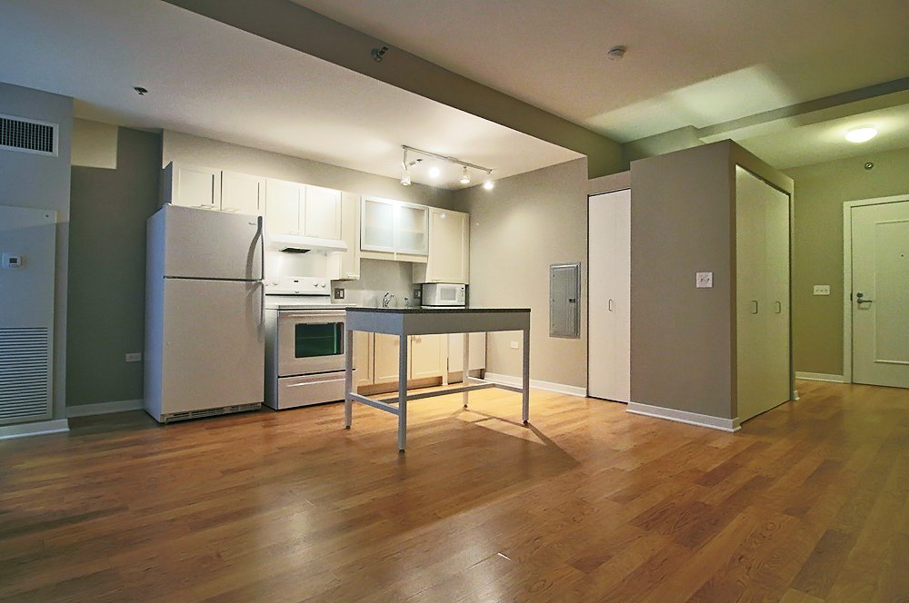Chicago Condo: 197 w Randolph