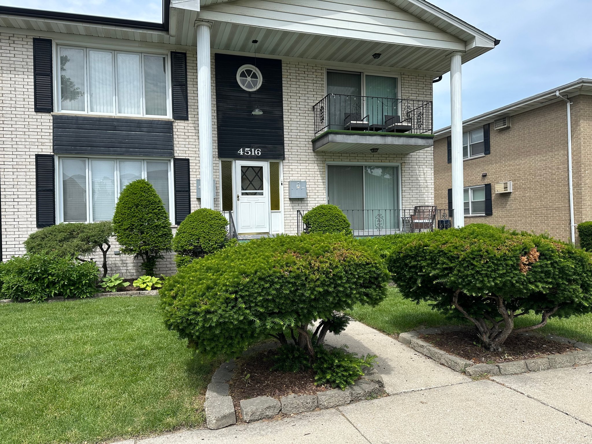 Brookfield Apartment: 4516 Park Avenue