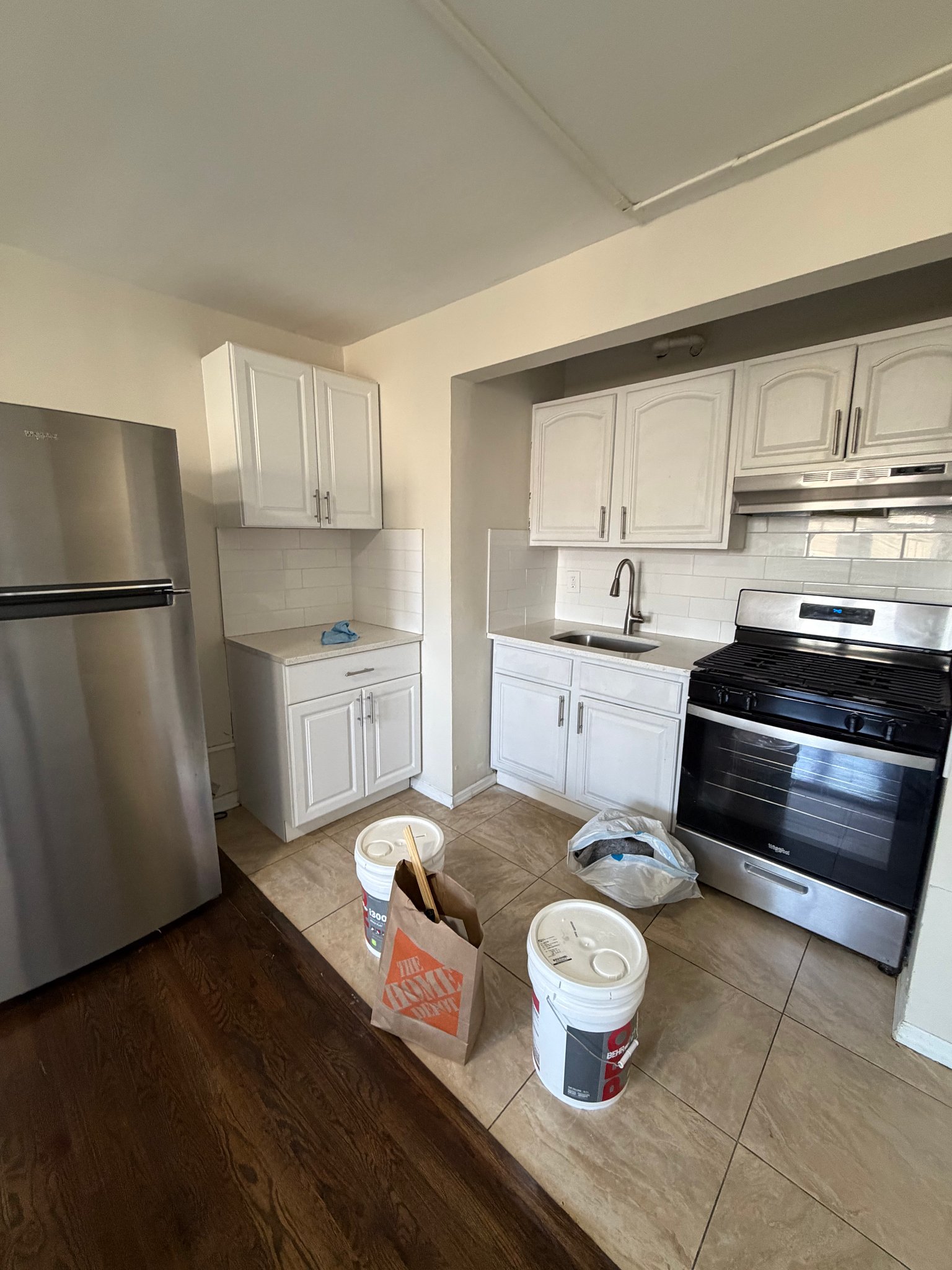 East Orange Apartment: 110 Washington St