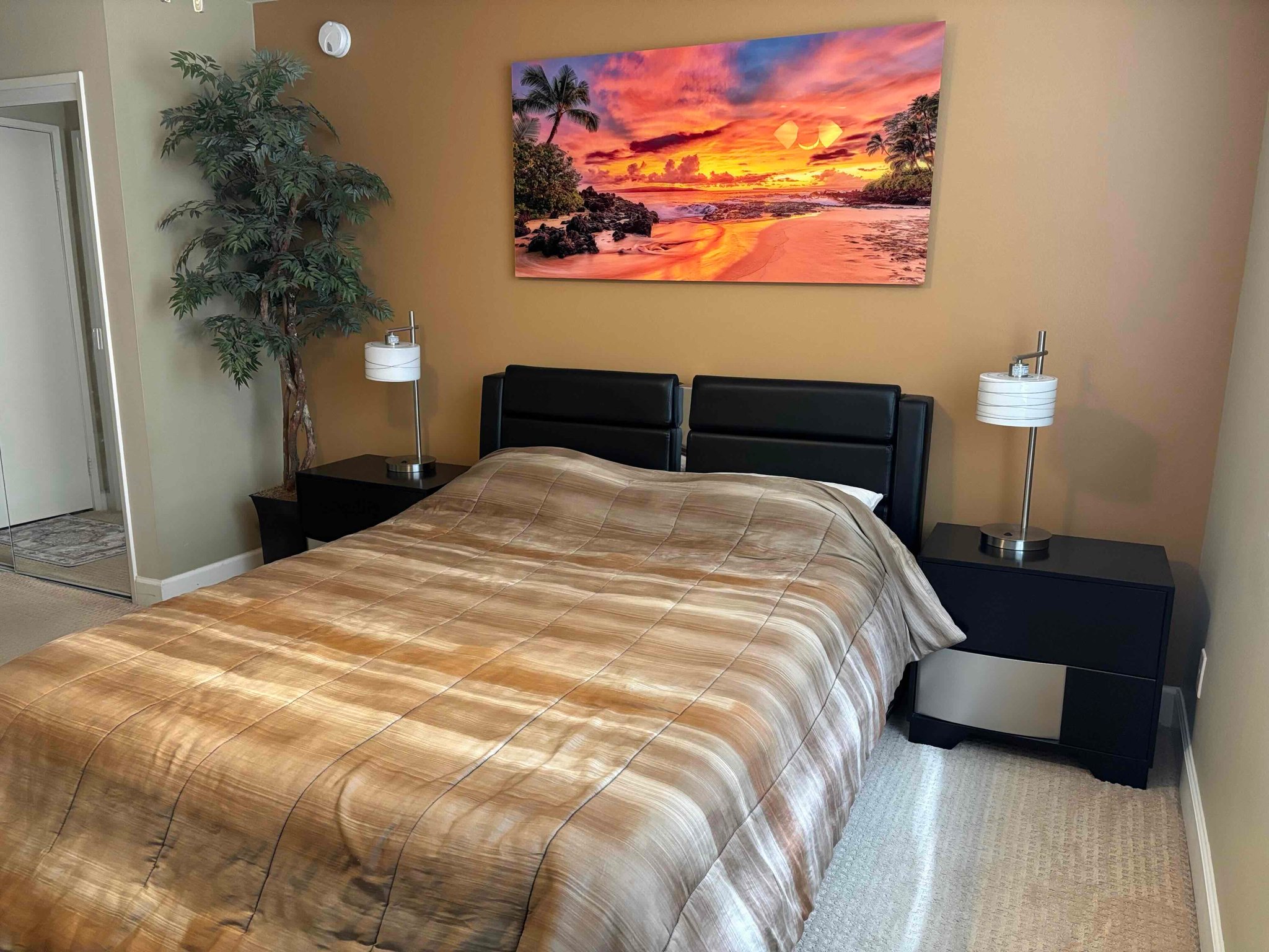Los Angeles Single Room: 1430 Colby Avenue