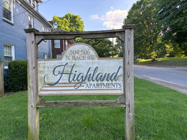 Glasgow Apartment: 506 North Race St