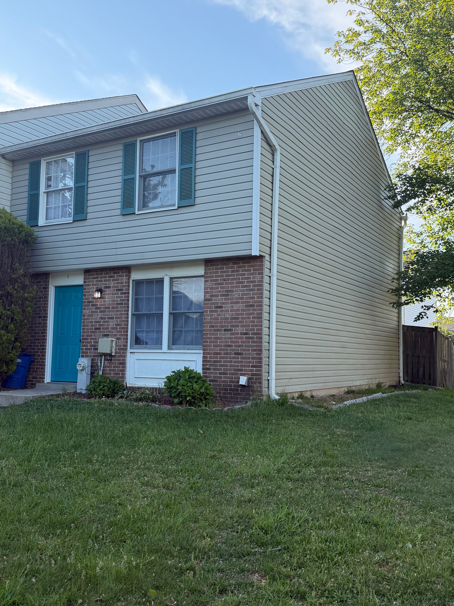 Burtonsville Townhome: 1 Leatherwood Ct