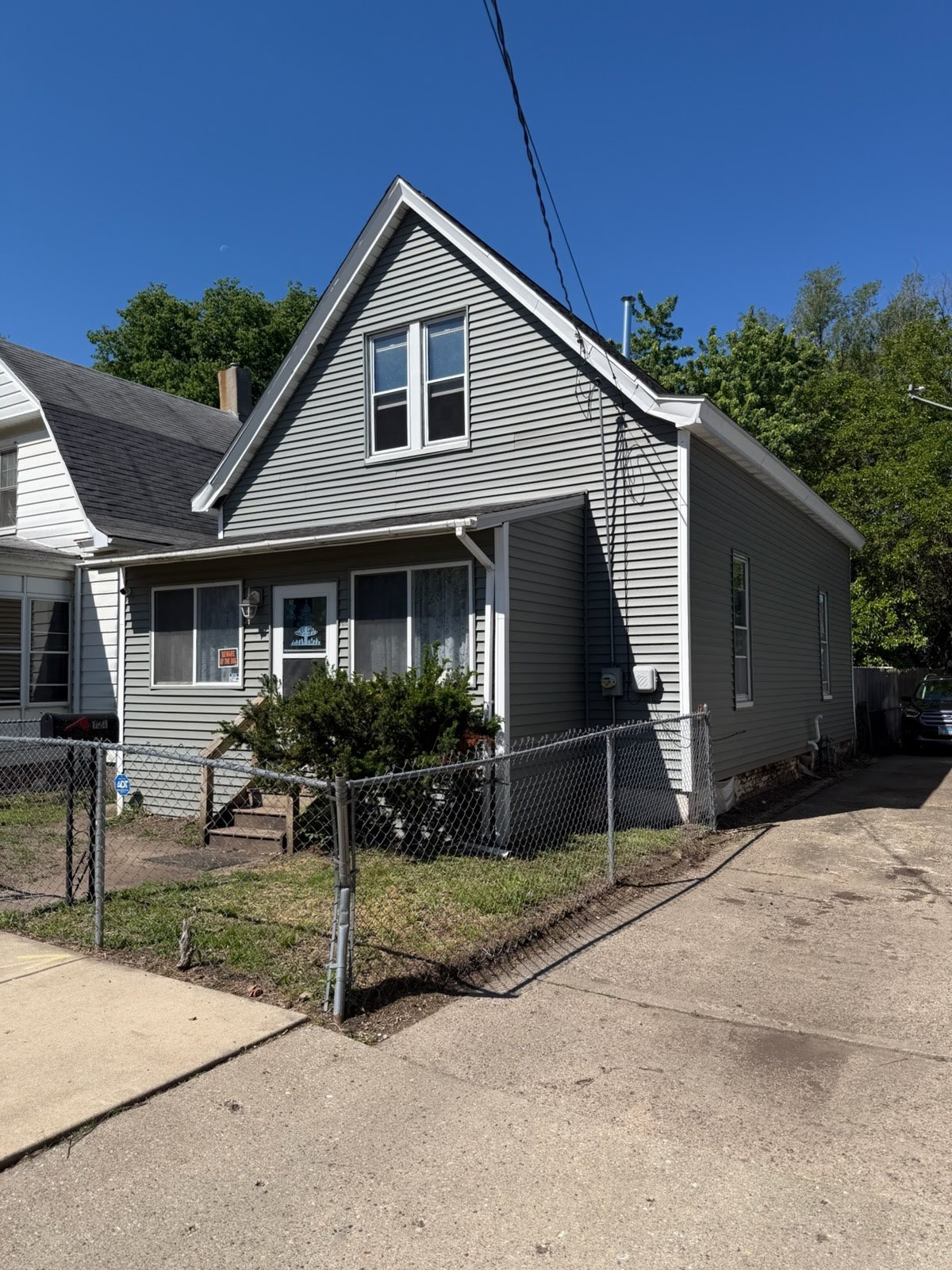 Peoria House: 721 S Matthew St