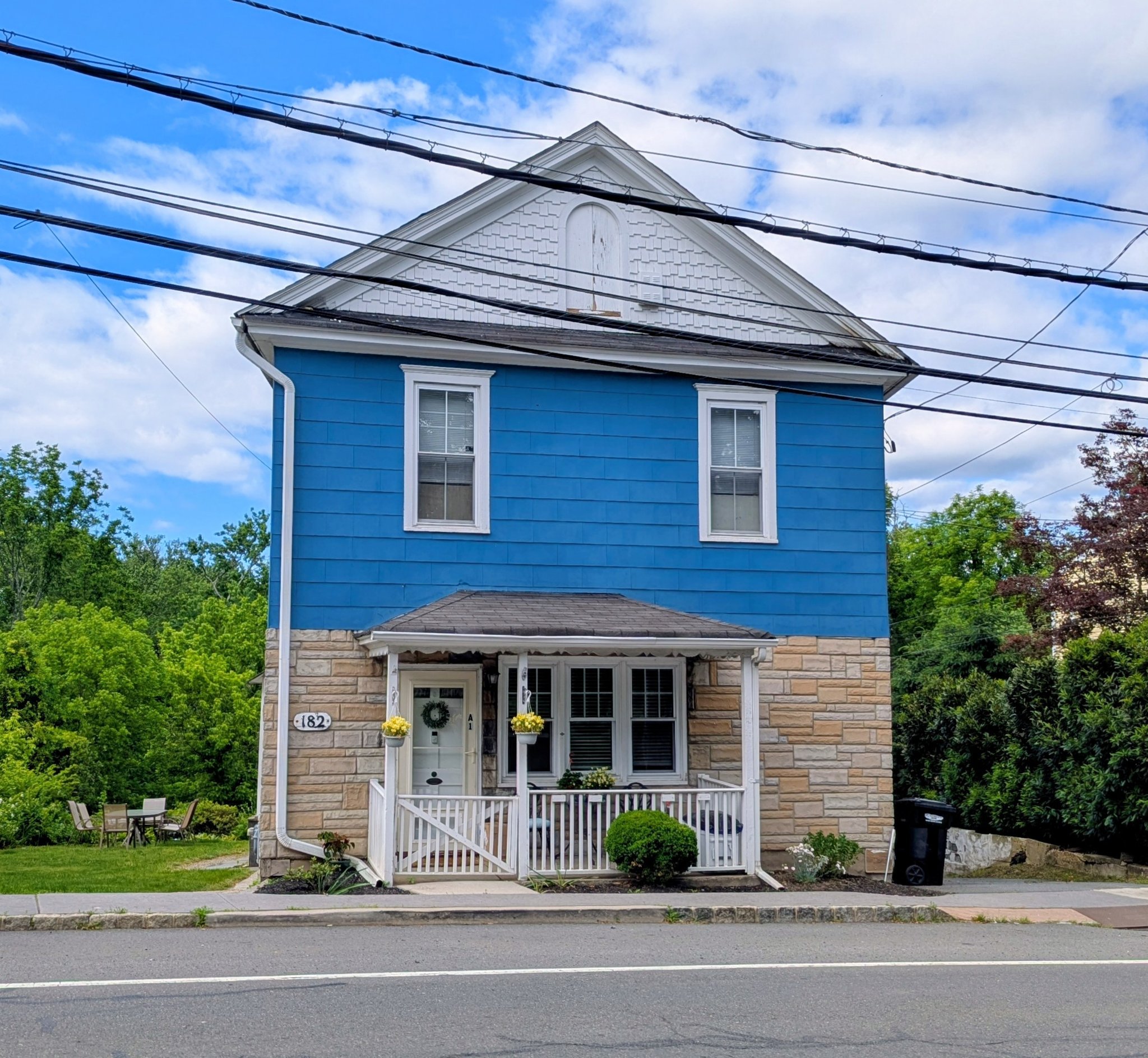 Rocky Hill Apartment: 182 Washington St