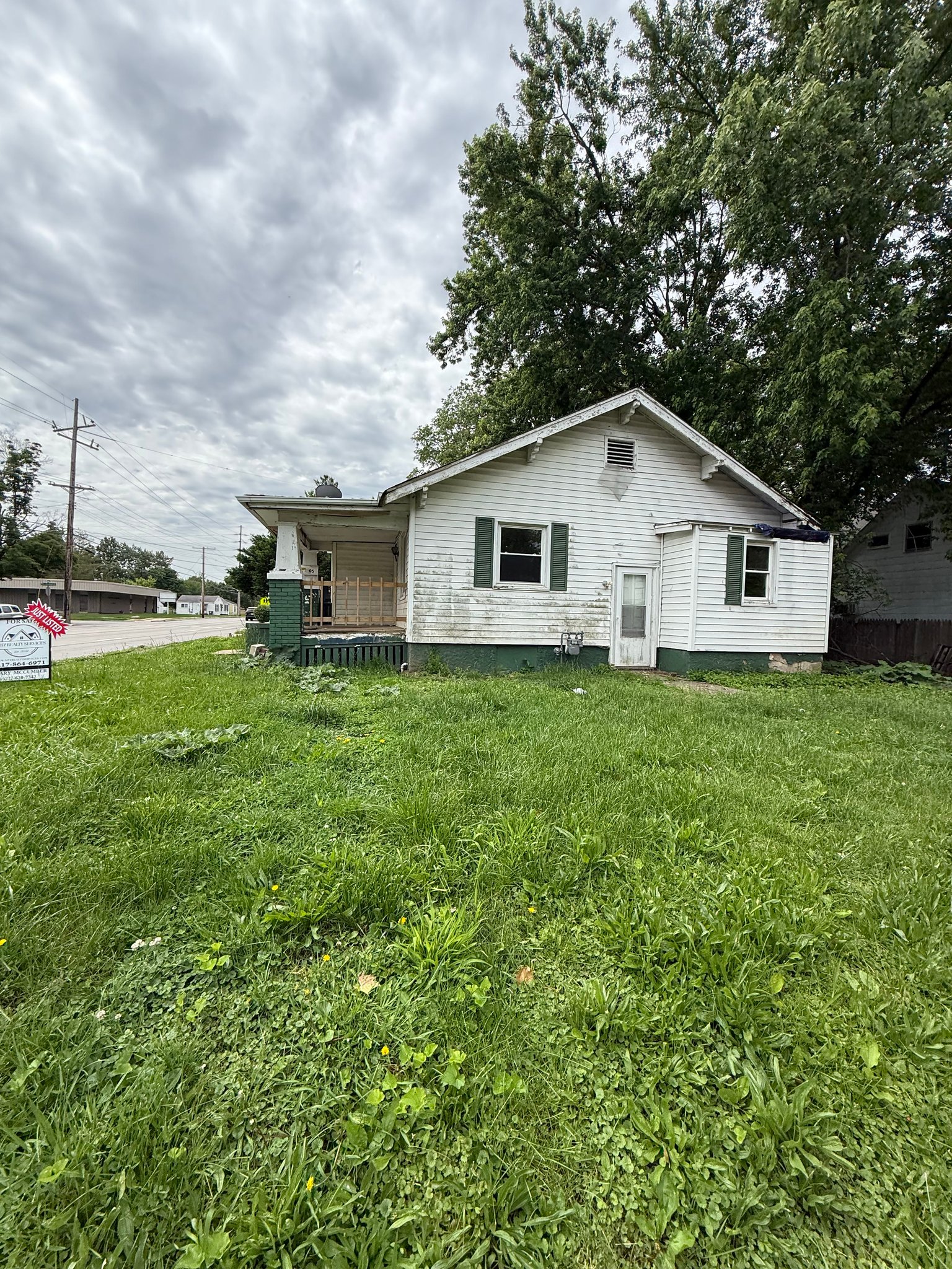 Decatur House: 1105 S Jasper St