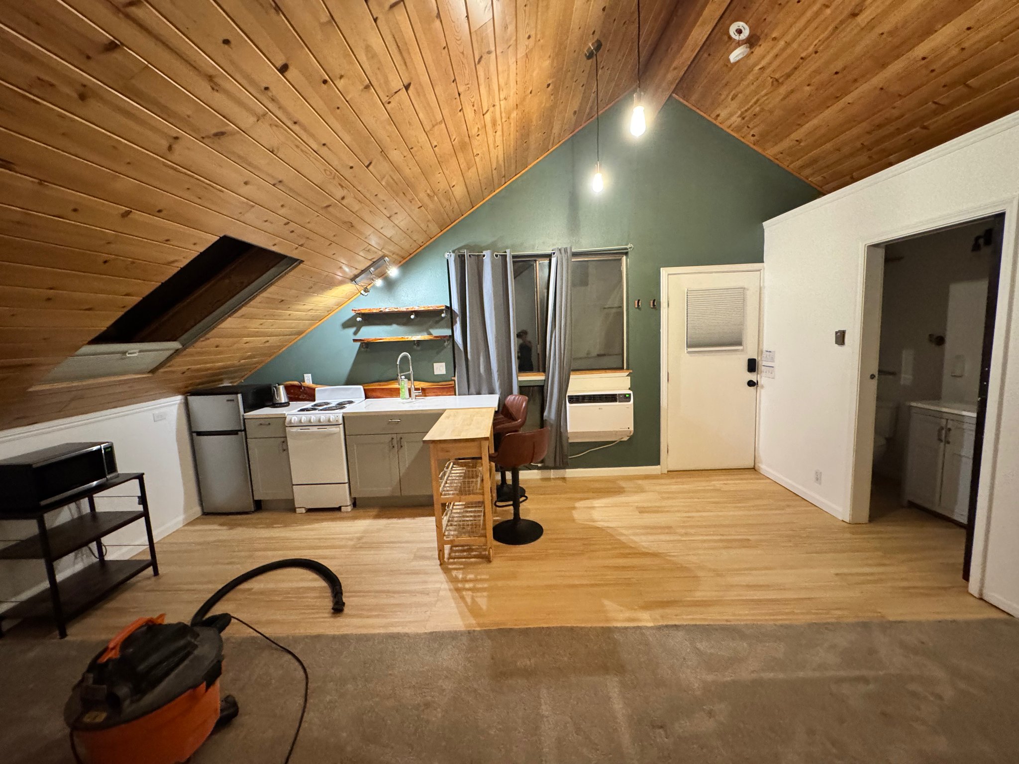 Auburn House: 331 Kevin Ct