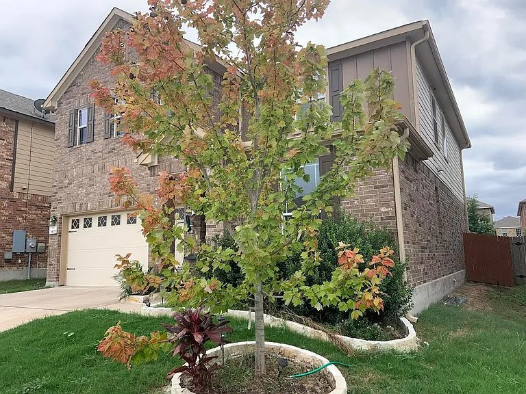 Austin House: 1405 Berlin Ln