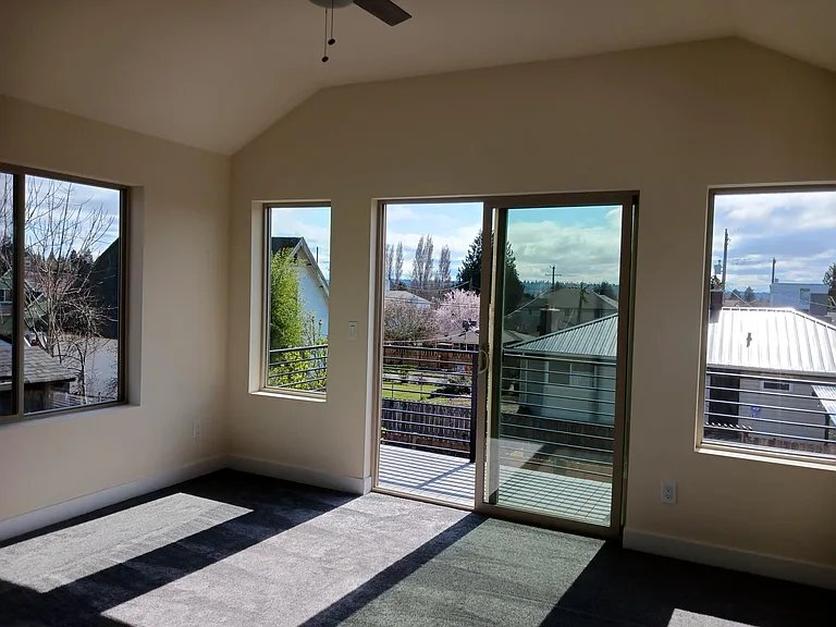 Seattle House: 4253 S SPENCER ST