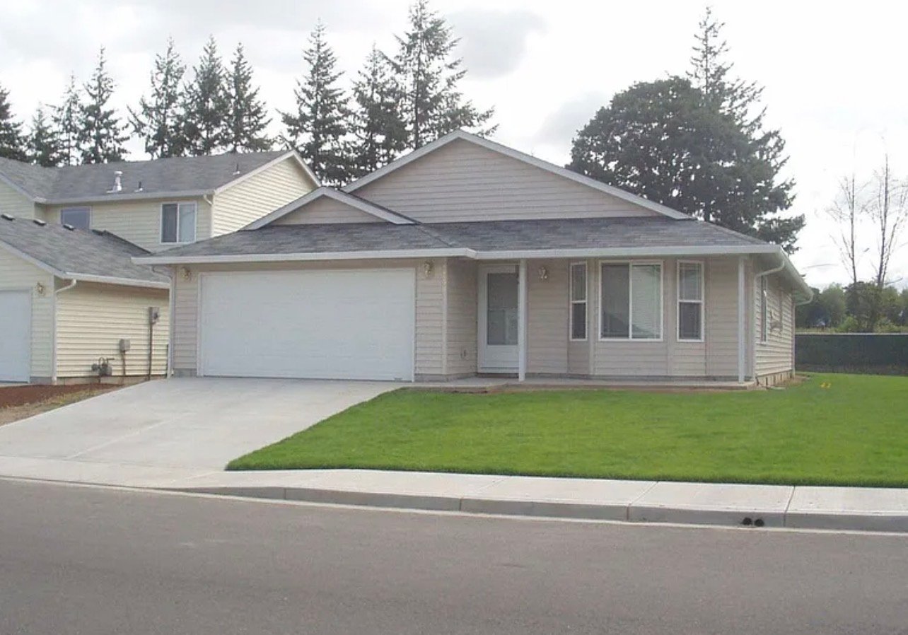 Battle Ground House: 1409 Se 4th Ave.