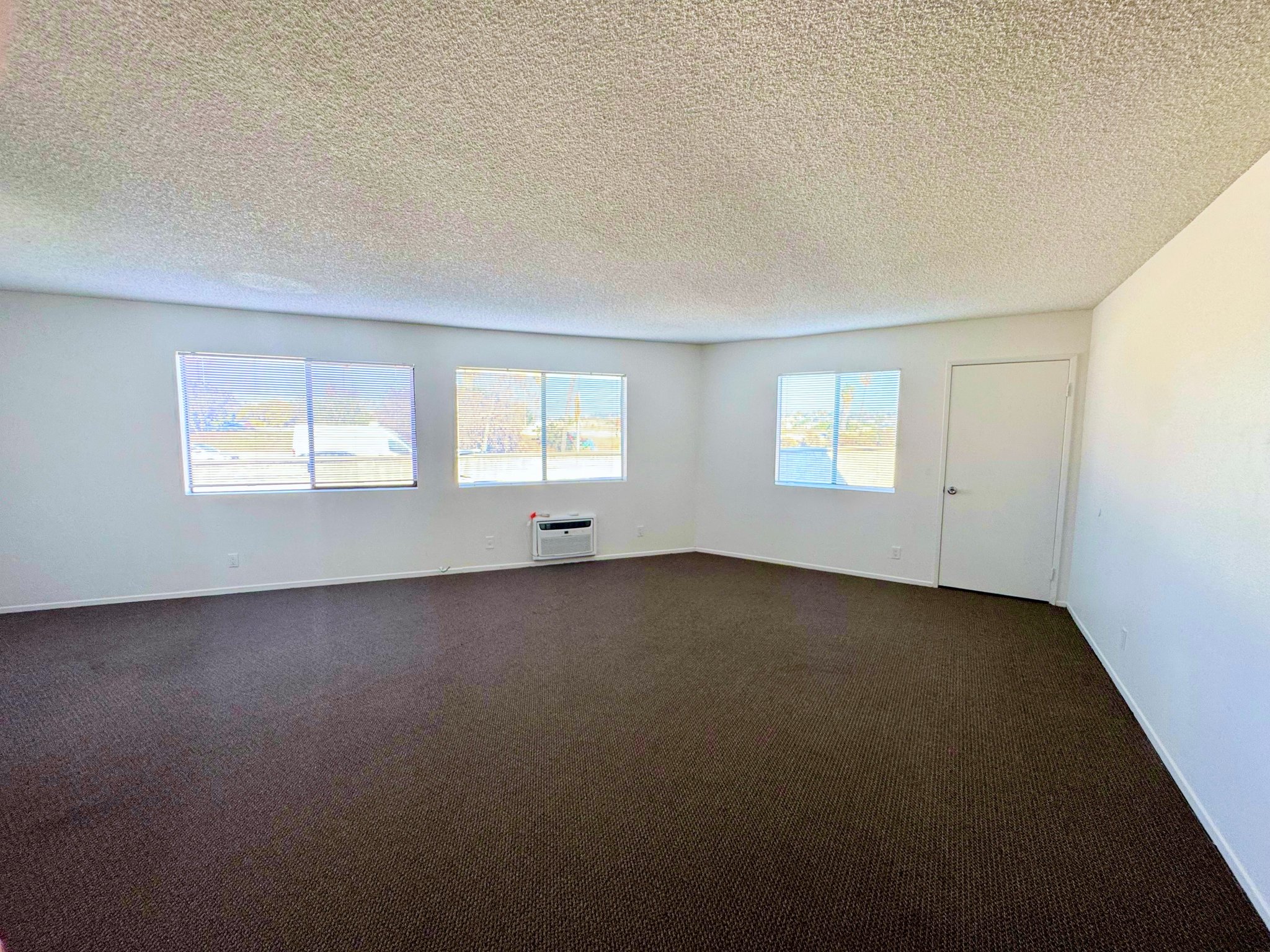Los Angeles Apartment: 628 North Alexandria Avenue