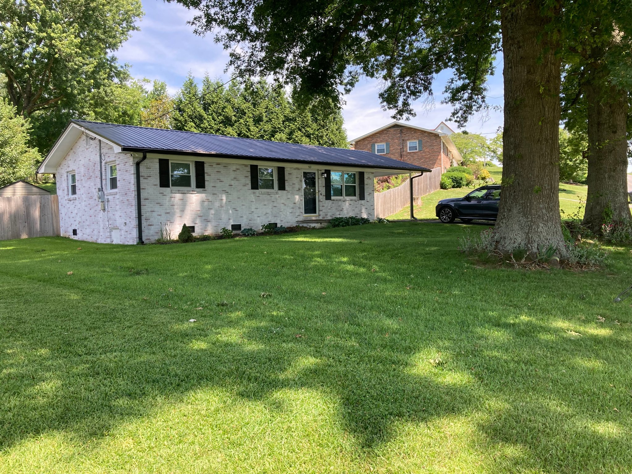 Johnson City House: 569 Summit Drive