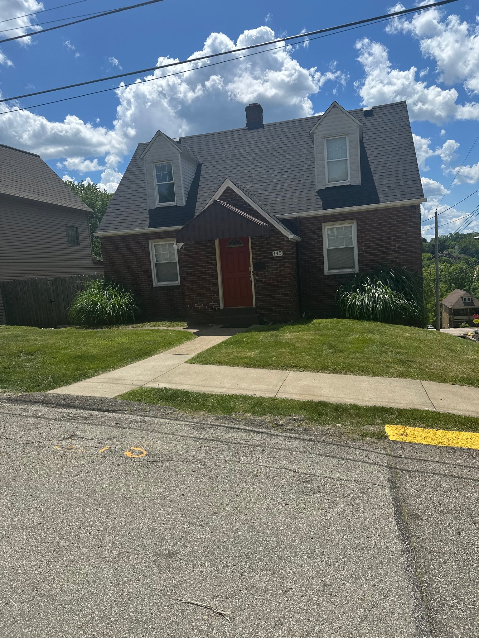 East Pittsburgh House: 145 Greenfield Ave