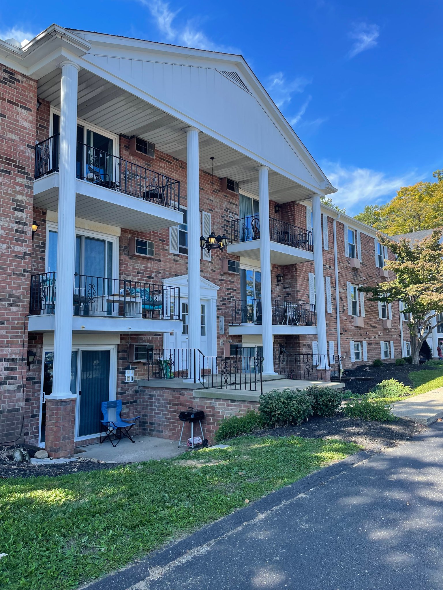 North Canton Apartment: 201 Roselane SW