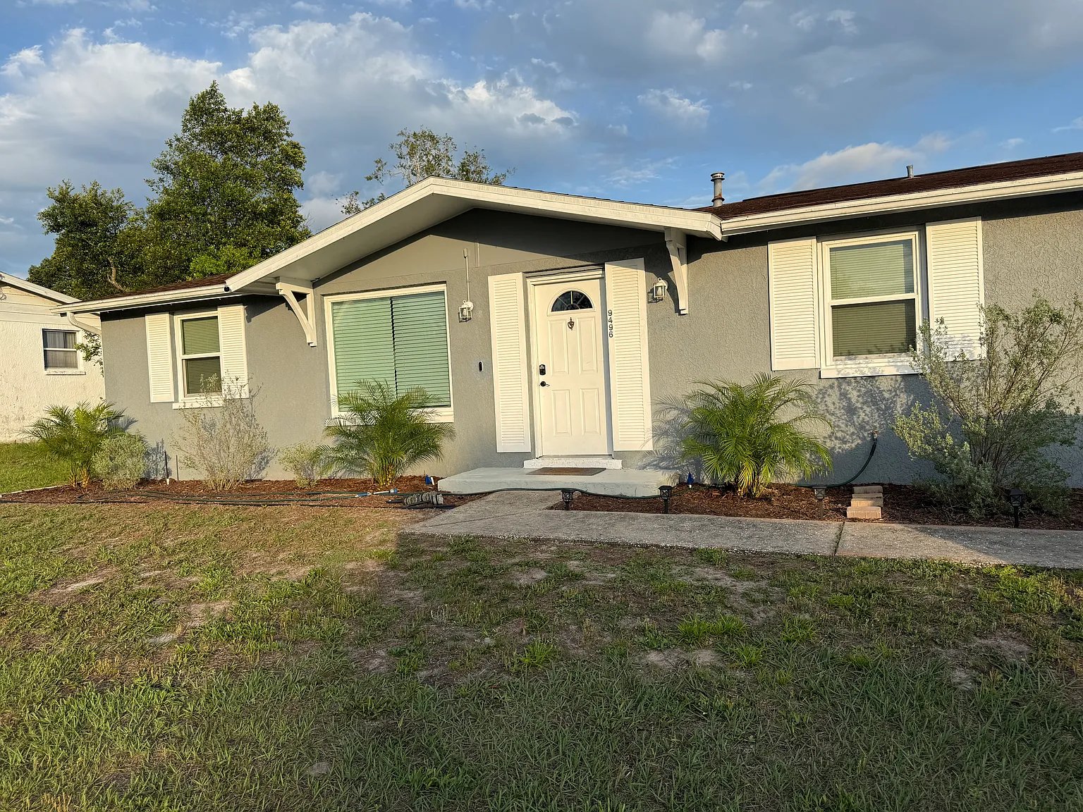 Spring Hill House: 9496 Midway St