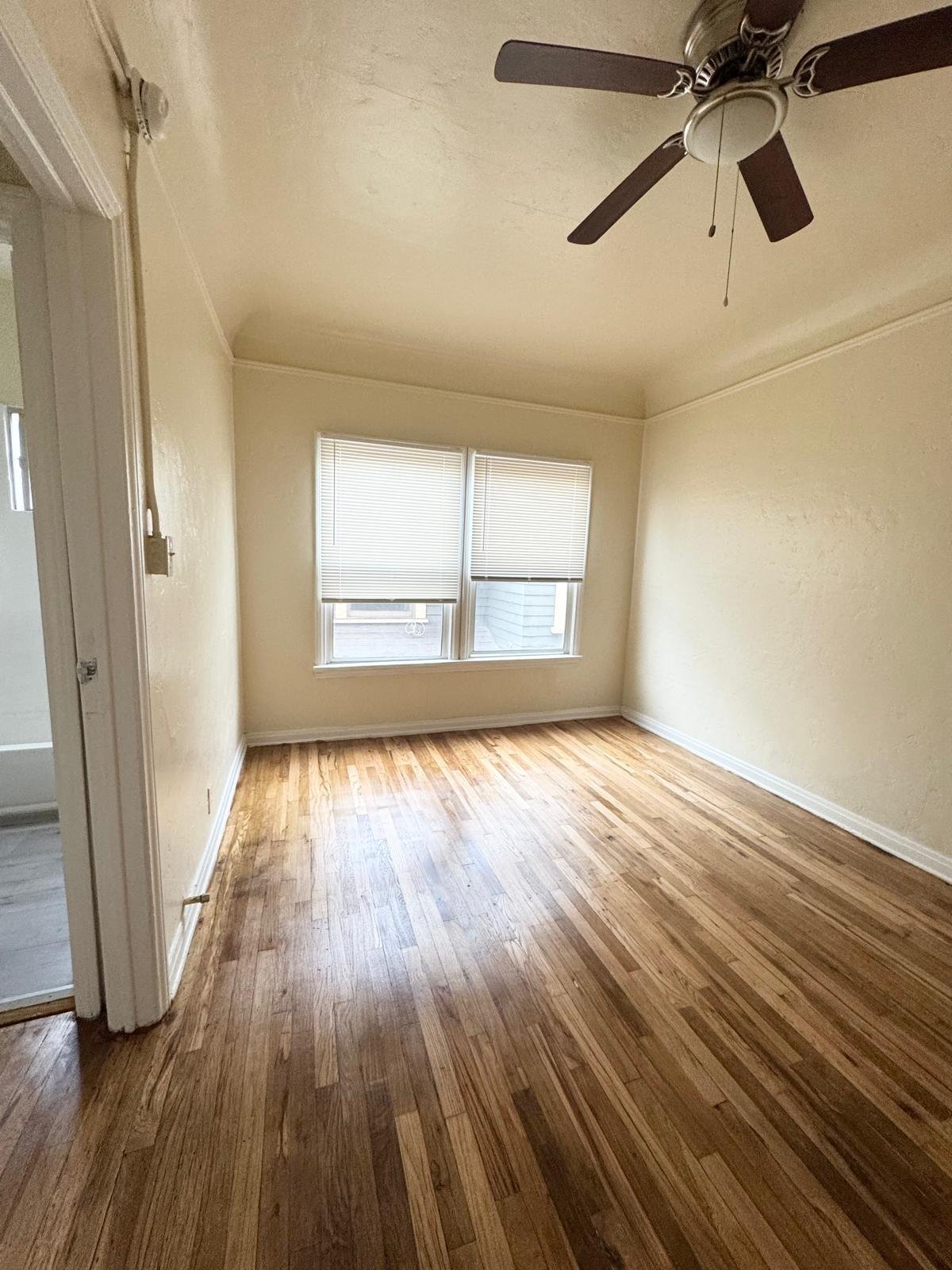 Los Angeles Apartment: 1154 S Normandie Ave