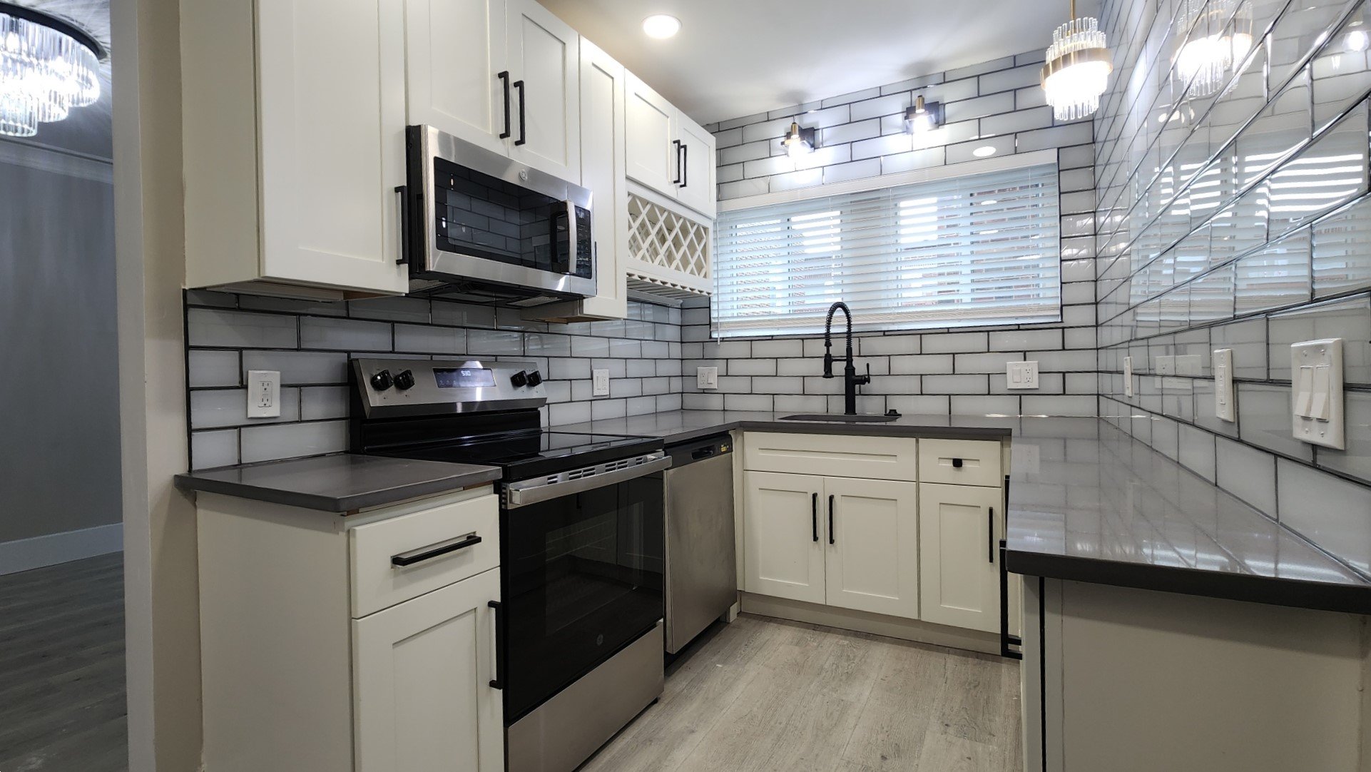 Saint Louis Multiplex: 7556 Byron Pl