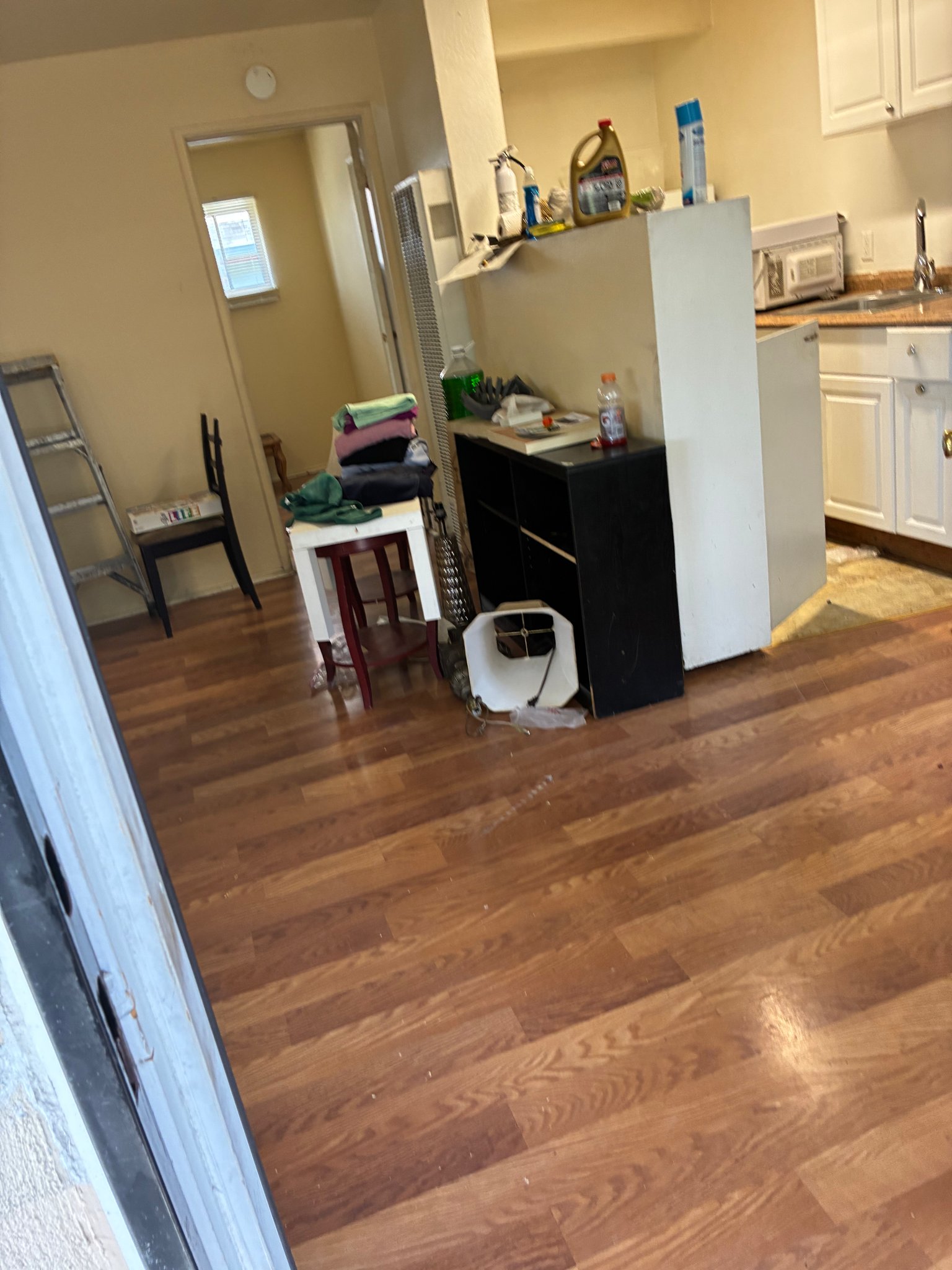 Oakland Apartment: 663 Alcatraz Ave