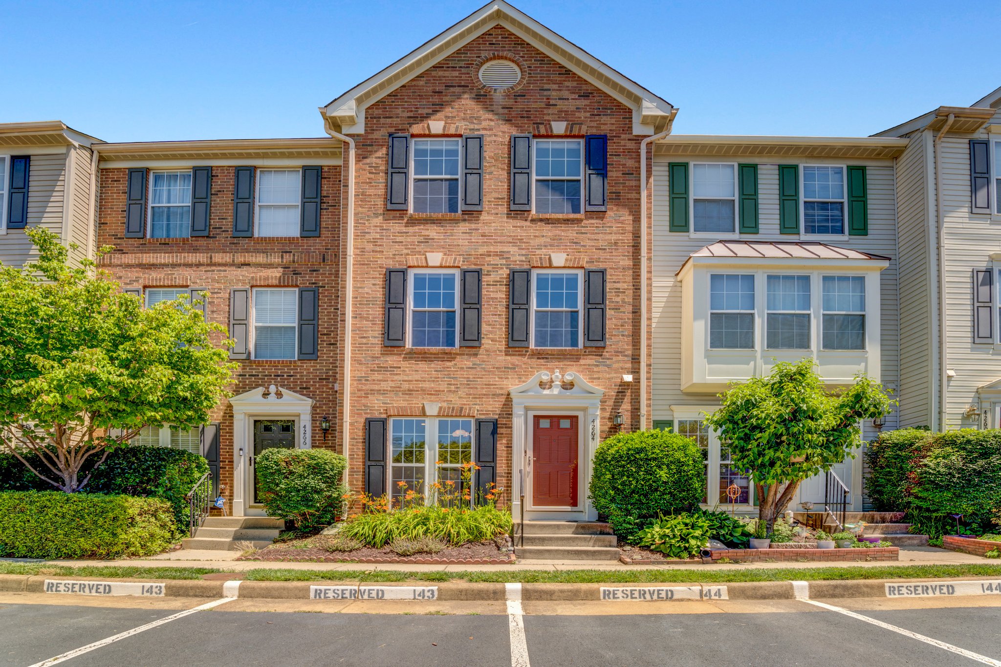 Fairfax Townhome: 4264 Wheeled Caisson Sq