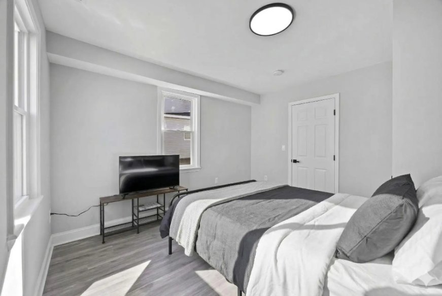 Edgemere Single Room: 2507 Sycamore Ave