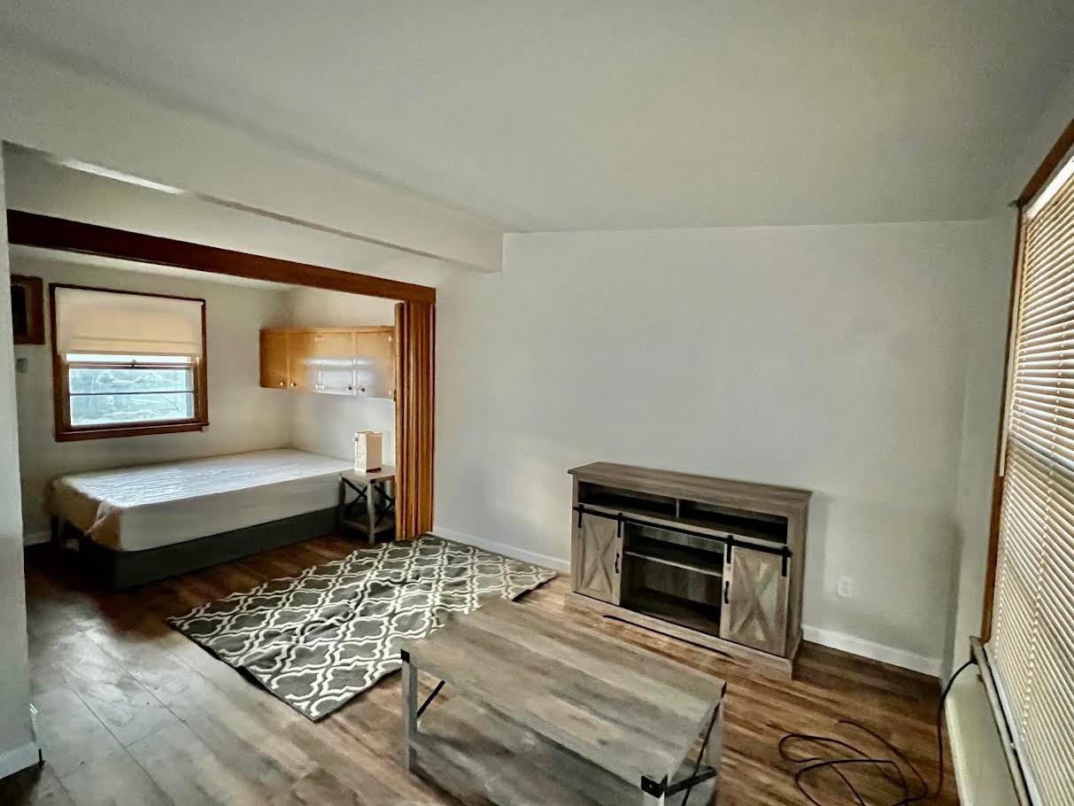 Manhattan Other: 2305 Brockman Street