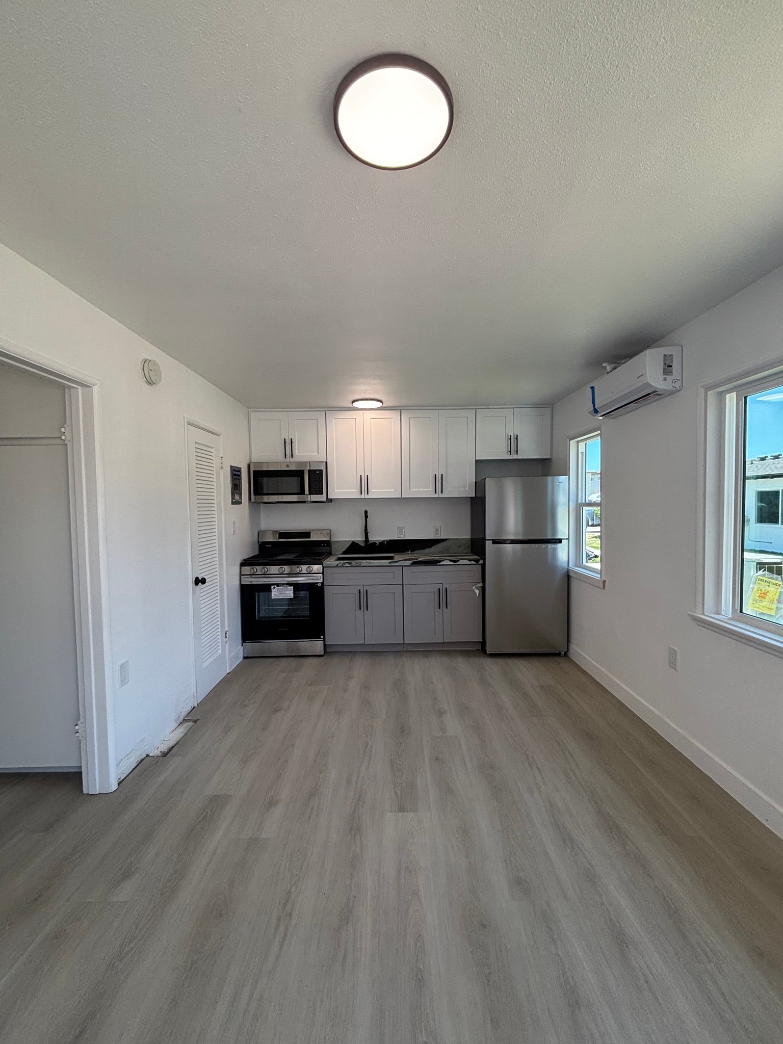 Santa Ana Apartment: 1512 W 5th St