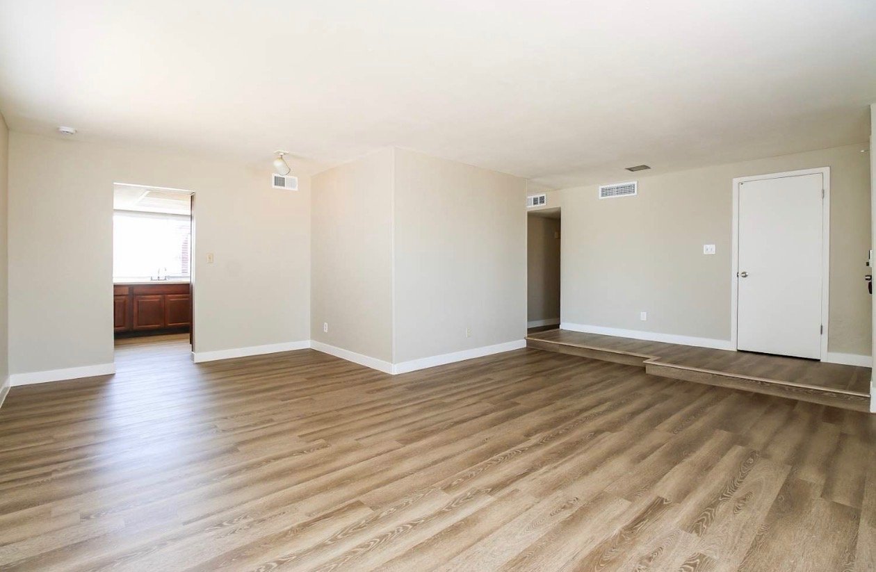 Phoenix House: 6627 s 44th st