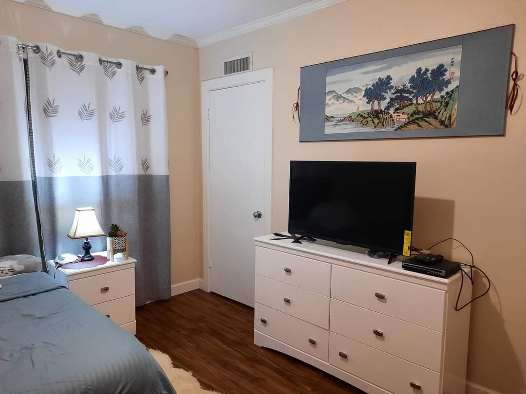 Clearwater House: 1244 Grove St