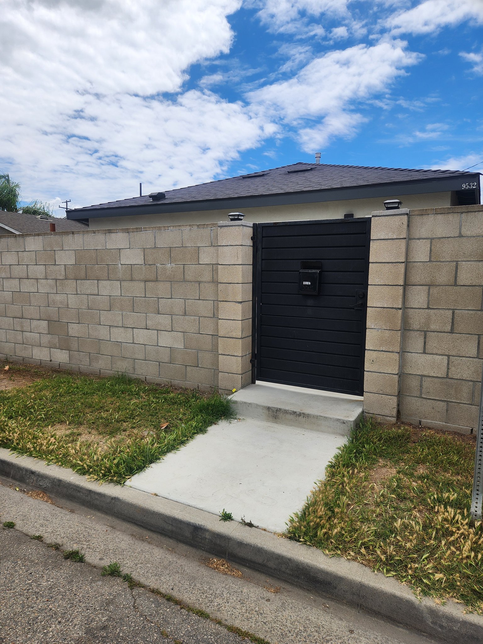 Garden Grove House: 9532 Bixby Ave