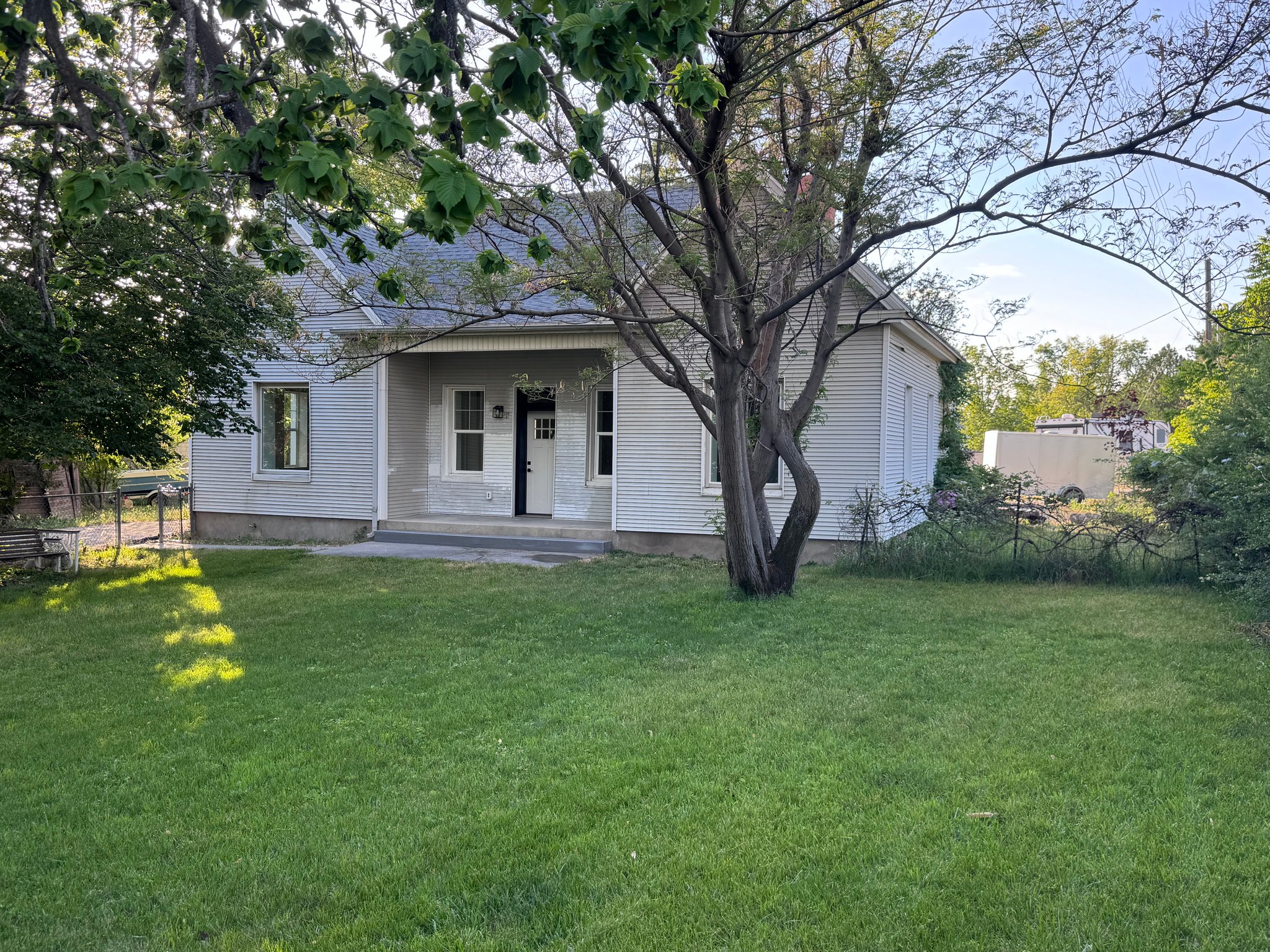 Lindon House: 127 E 400 N