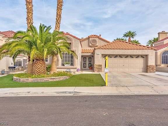 Henderson House: 12 Barton Spring Cir
