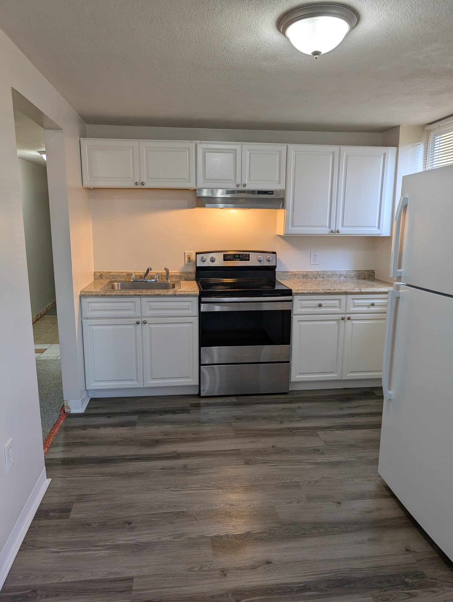 Beverly Apartment: 41 Elliott St