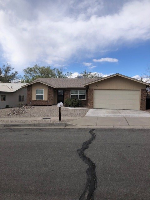 Albuquerque House: 8129 Shannon Street N.E.