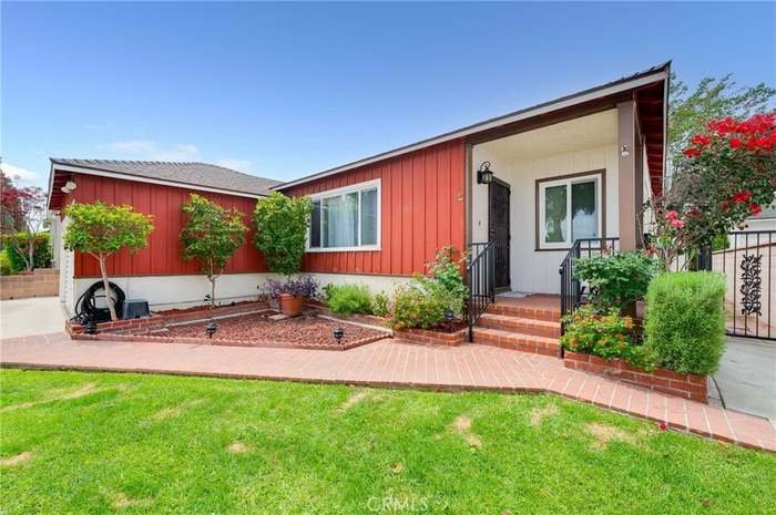 Lakewood House: 4335 Knoxville Ave